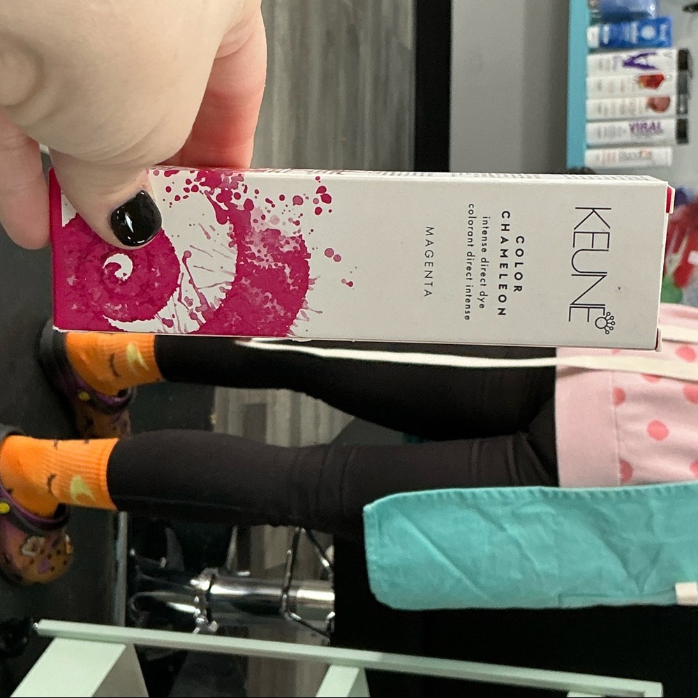 Color Chameleon Hair Color - Magenta